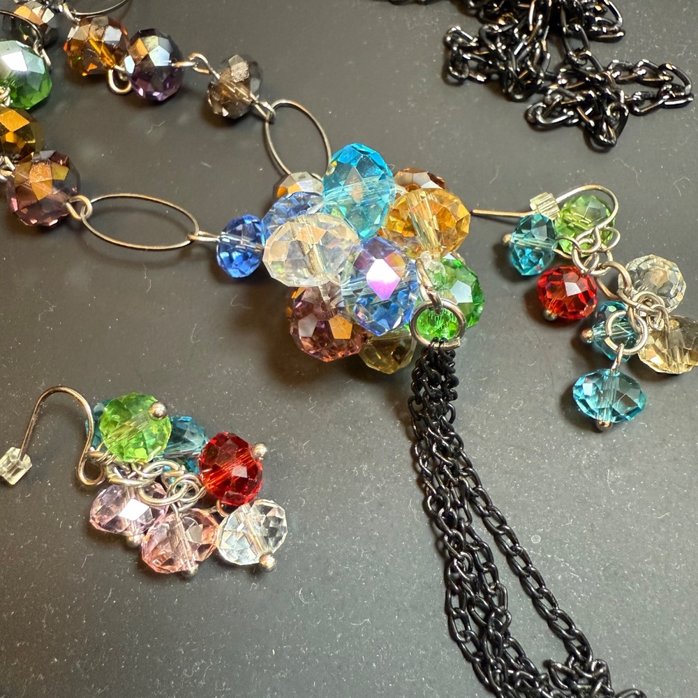 Multicolor Necklace and Earrings Set NWOT - Picture 4 of 11